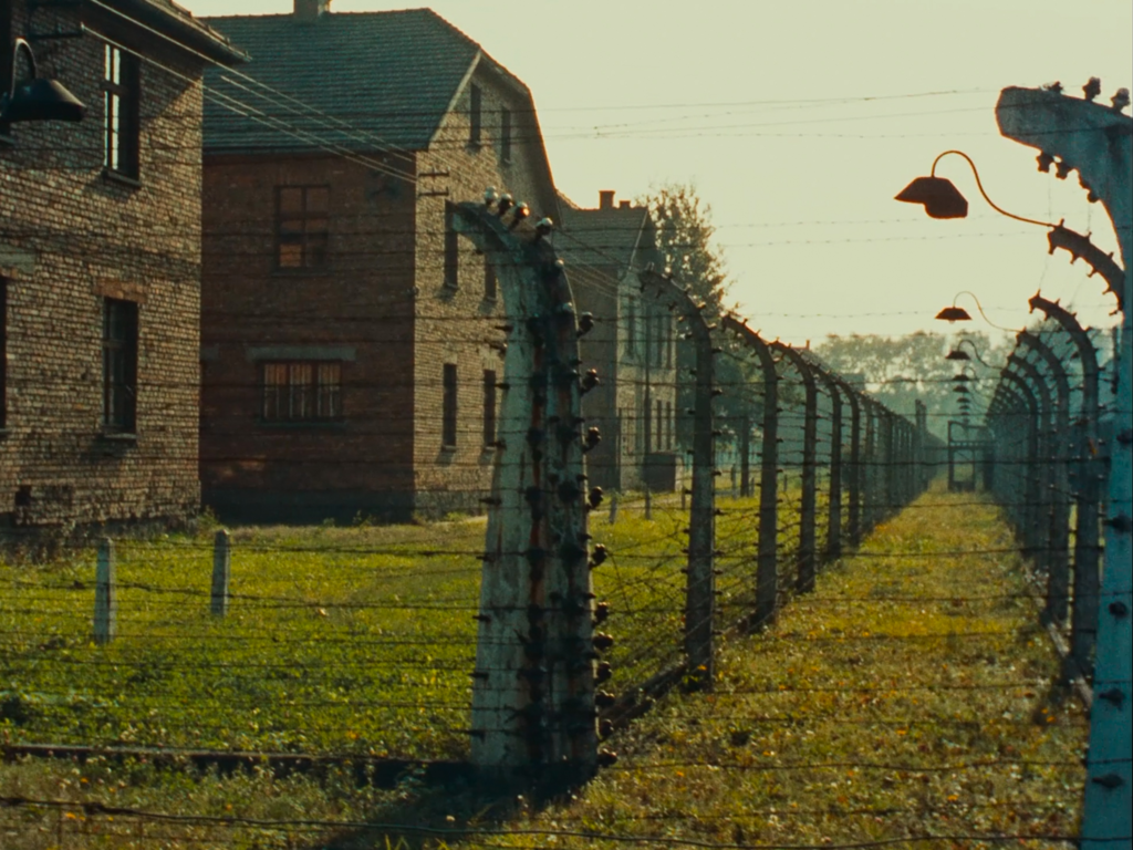 Fransız Yeni Dalga Sineması: Sokakta Akan Gerçeklik ve Anlatının Sarsılışı Nuit et Brouillard gece ve ses 1