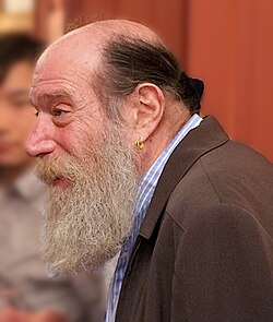 Lawrence Weiner – Kavramsal Sanatta Dilin Nesneye Dönüşmesi Lawrence Weiner