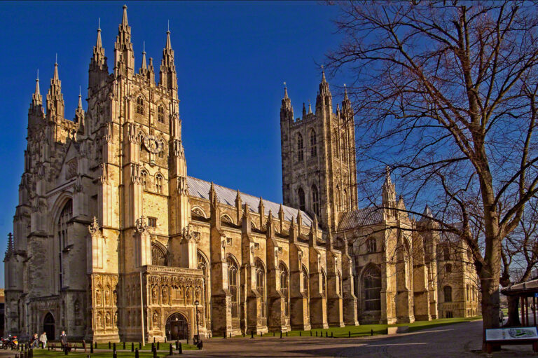 Canterbury Katedrali – Gotik İngiltere’nin Teolojik Hafızası ve Anıtsal Dramı Canterbury cathedral wyrdlight