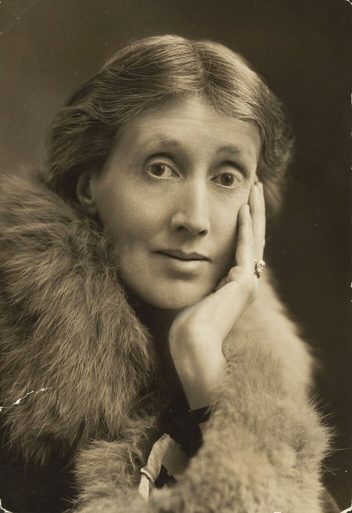  Virginia Woolf
https://commons.wikimedia.org/wiki/
File:Virginia_Woolf_1927.jpg