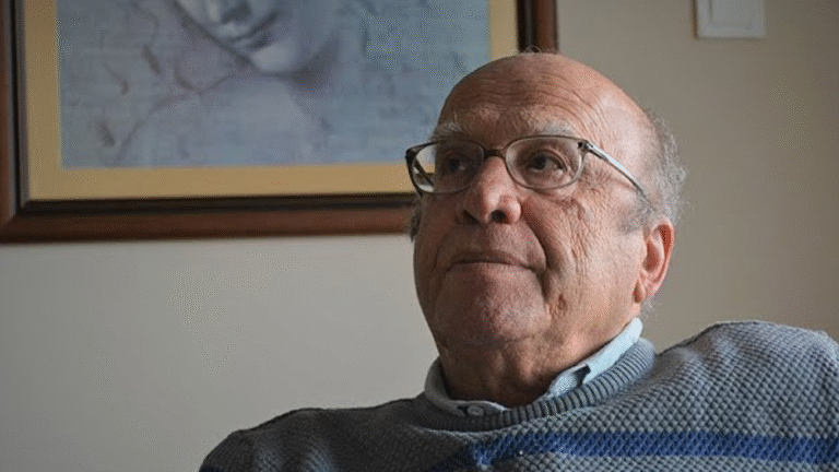 Para, Hitabet ve Felsefe: Antik Yunan Uygarlığında Entelektüel Hayatın Sosyo-Ekonomik Temelleri ahmet arslan felsefe