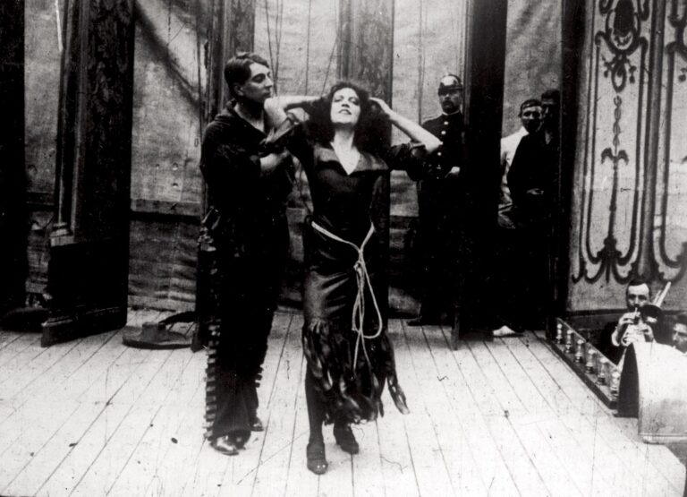 Arzunun Uçurumu: Urban Gad’ın Afgrunden (Uçurum, 1910) Filminde Kadın Bedeni ve Skandalın Sineması 1599px Afgrunden still