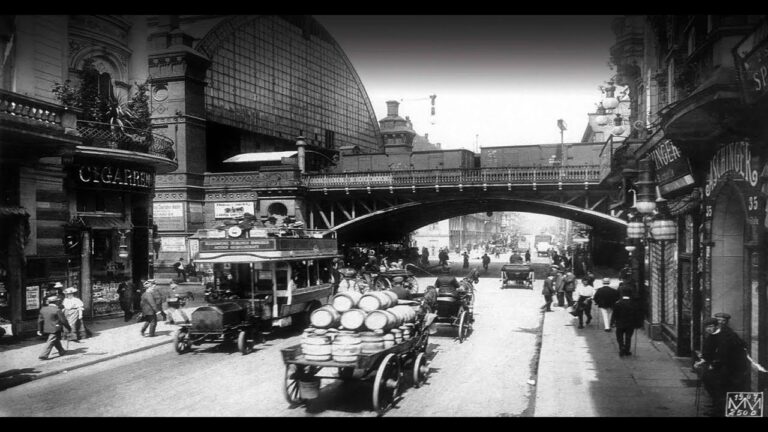 Modernitenin Ritmi: Walter Ruttmann’ın Berlin: Büyük Bir Şehrin Senfonisi (1927) Filminde Şehir, Zaman ve Yabancılaşma Berlin Symphonyof a Metropolis 1927 poster