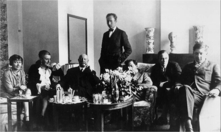 Wittgenstein: “Anlam Kullanımdır” Wittgenstein: “Anlam Kullanımdır”