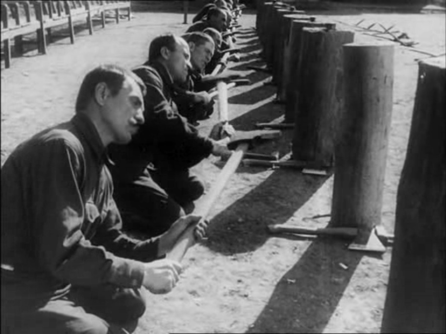 Dziga Vertov’un Entuziazm (1931) Filminden Bir Sahne