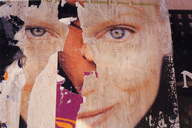 Burhan Doğançay, New York: Face, 2000, Pop Art ve sokak sanatı etkili kompozisyon. Burhan Doğançay, New York: Face, 2000, Pop Art ve sokak sanatı etkili kompozisyon.
