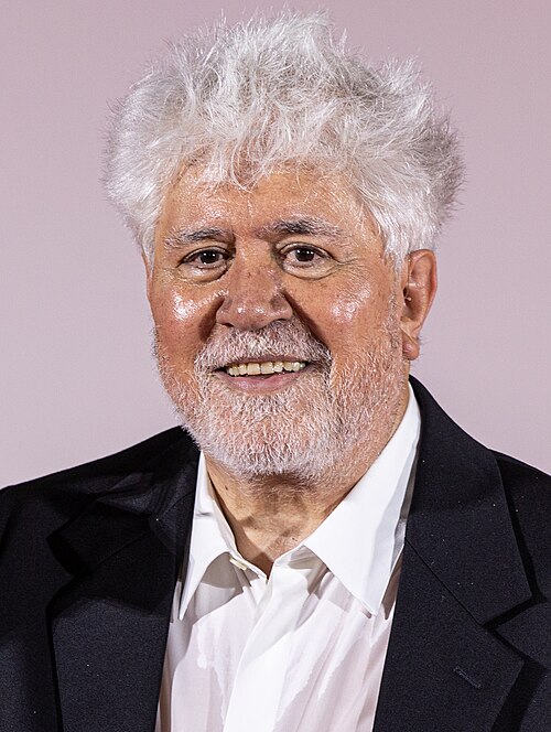 Pedro Almodóvar: Arzu, Melodram ve Rengin Sineması Pedro Almodovar kimdir filomythos